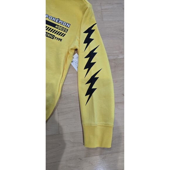 Pokemon Pikachu Yellow Boys sweater size Large (10-12)NEW - Picture 5 of 8